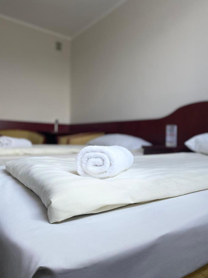 Dom Turysty Sanok Aparthotel Εξωτερικό φωτογραφία