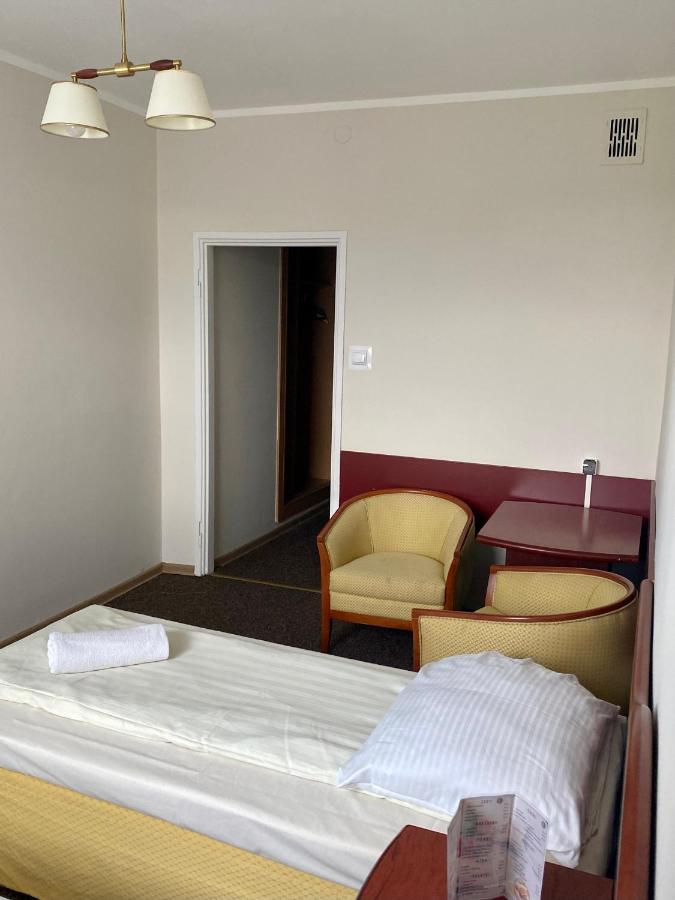 Dom Turysty Sanok Aparthotel Εξωτερικό φωτογραφία