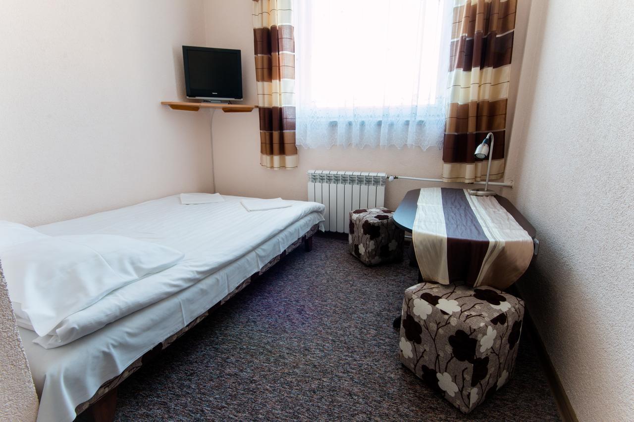 Dom Turysty Sanok Aparthotel Εξωτερικό φωτογραφία