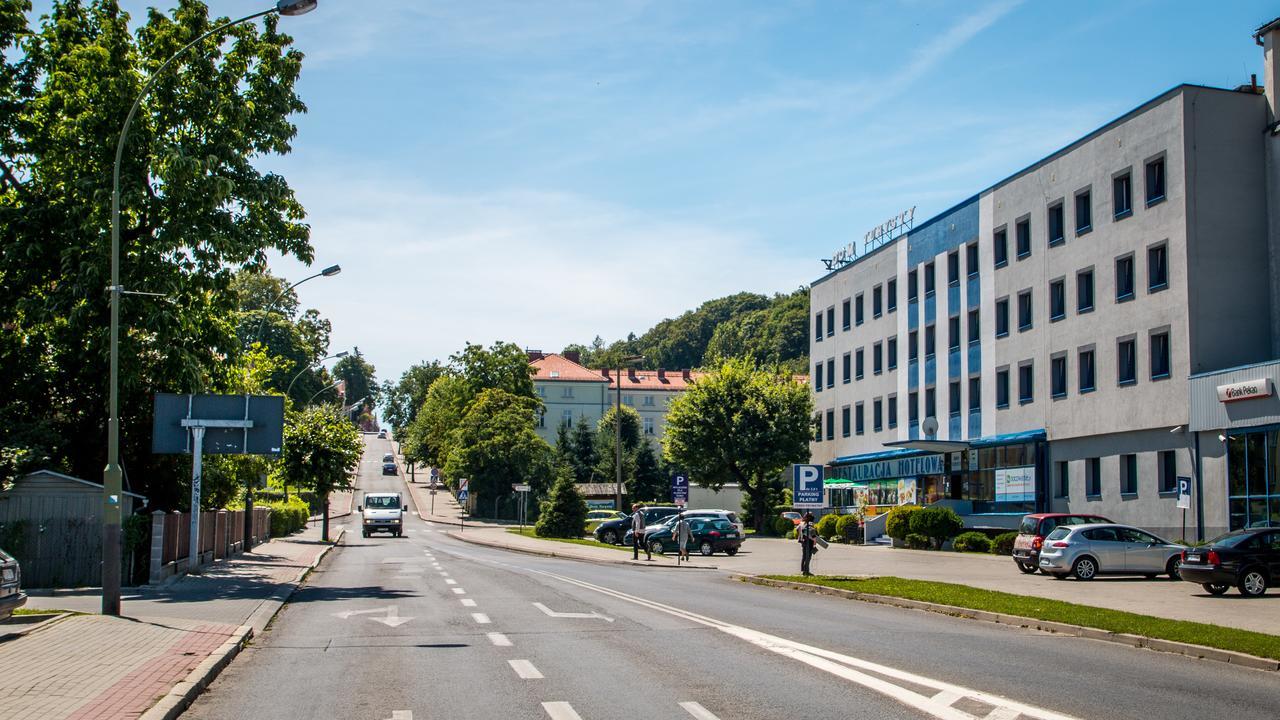 Dom Turysty Sanok Aparthotel Εξωτερικό φωτογραφία