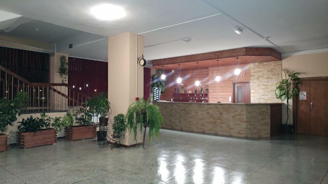 Dom Turysty Sanok Aparthotel Εξωτερικό φωτογραφία