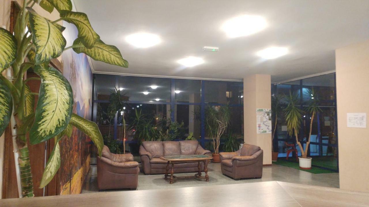 Dom Turysty Sanok Aparthotel Εξωτερικό φωτογραφία